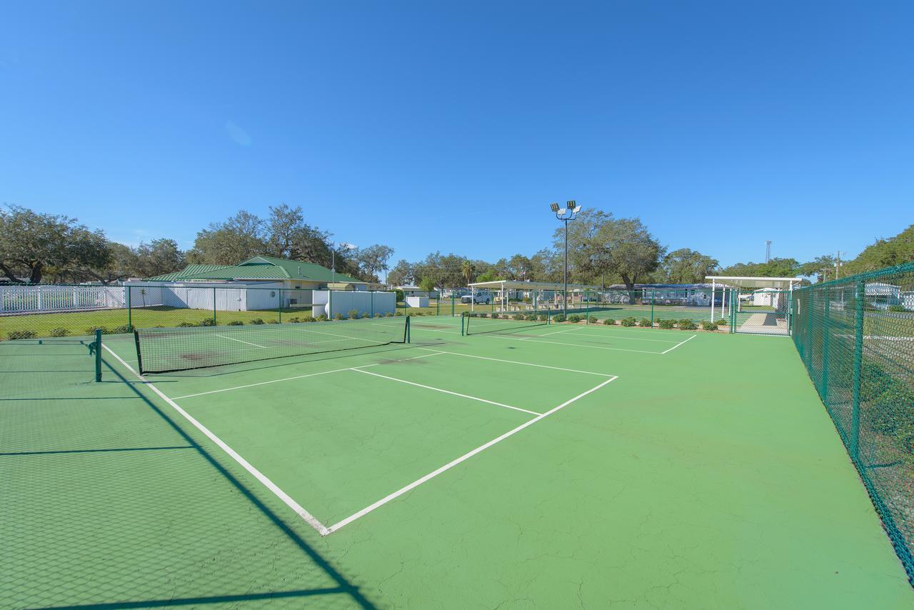 Red Oaks Villa Bushnell Екстериор снимка